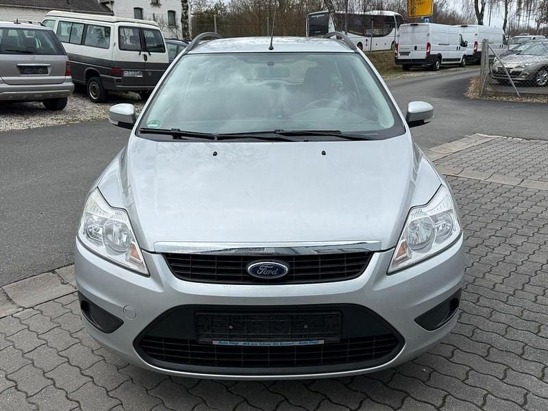 Gebraucht Ford Focus 101 PS (74 kW) 2010 Silber Kombi