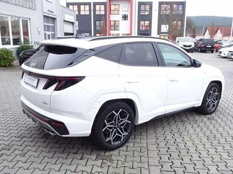 Gebraucht Hyundai Tucson 179 PS (131 kW) 2022 Weiss (metallic) SUV