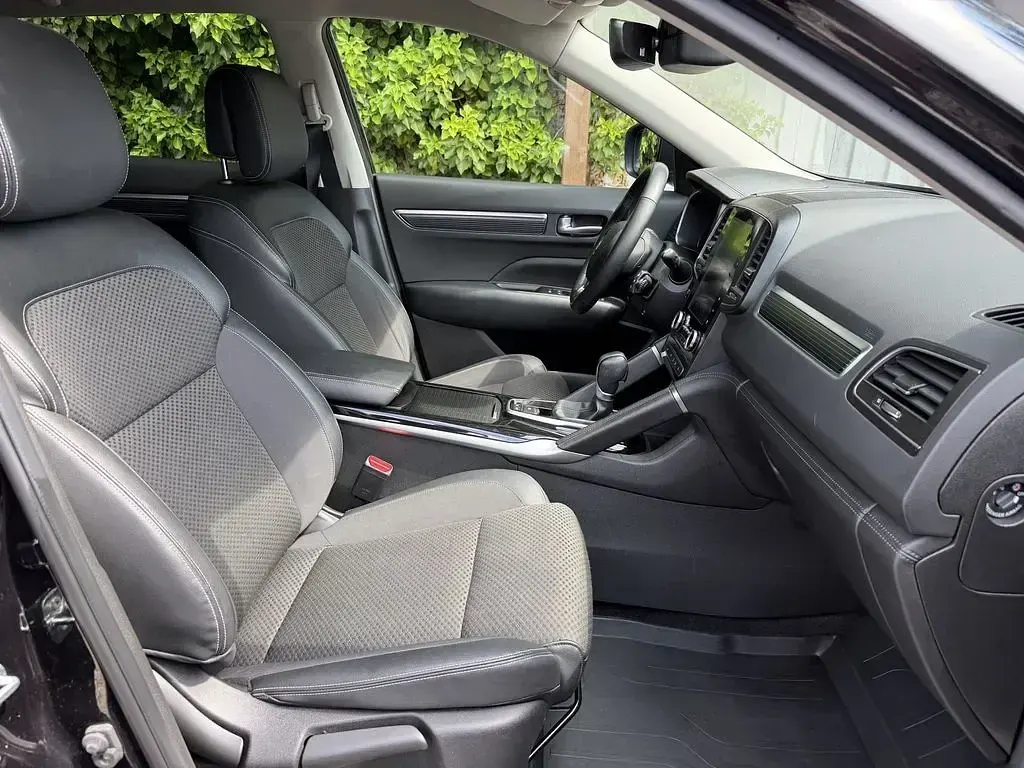 Gebraucht Renault Koleos Intens 158 PS (116 kW) 2022 Schwarz SUV