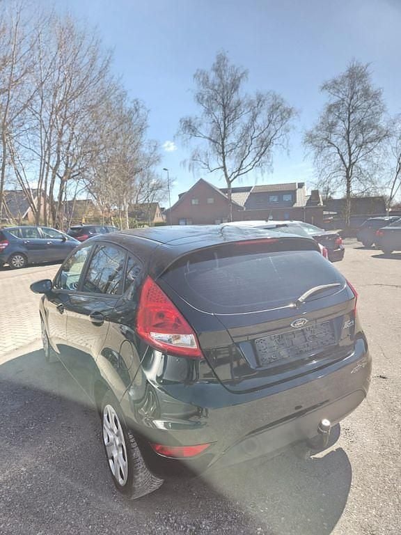 Gebraucht Ford Fiesta Trend 82 PS (60 kW) 2010 Schwarz Kleinwagen
