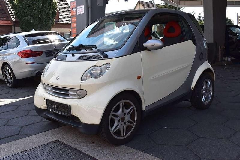Silber Gebraucht 2013 Smart ForTwo Coupé Basis Coupé | 2.099 € (Superpreis) - Bild 1/4