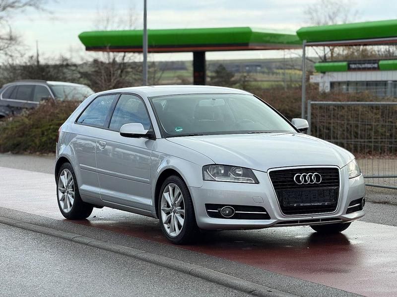 Gebraucht Audi A3 Ambition 125 PS (91 kW) 2010 Silber Limousine