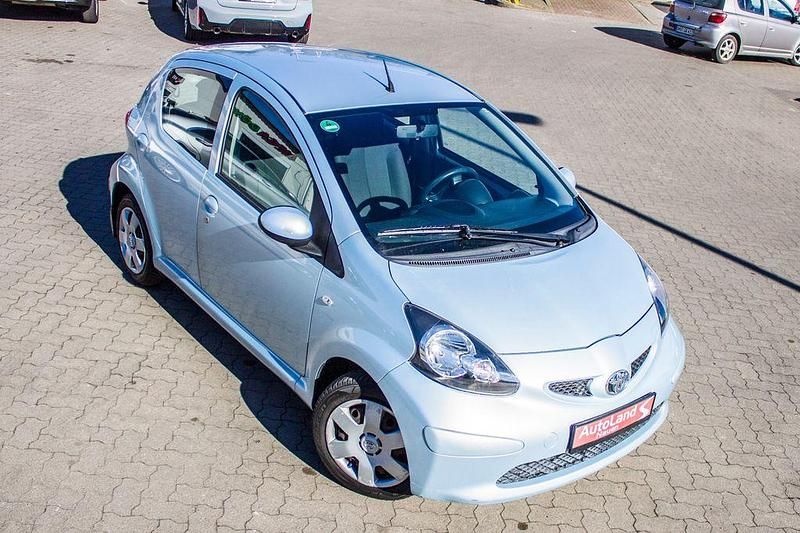 Gebraucht Toyota Aygo 68 PS (50 kW) 2007 Blau Kleinwagen