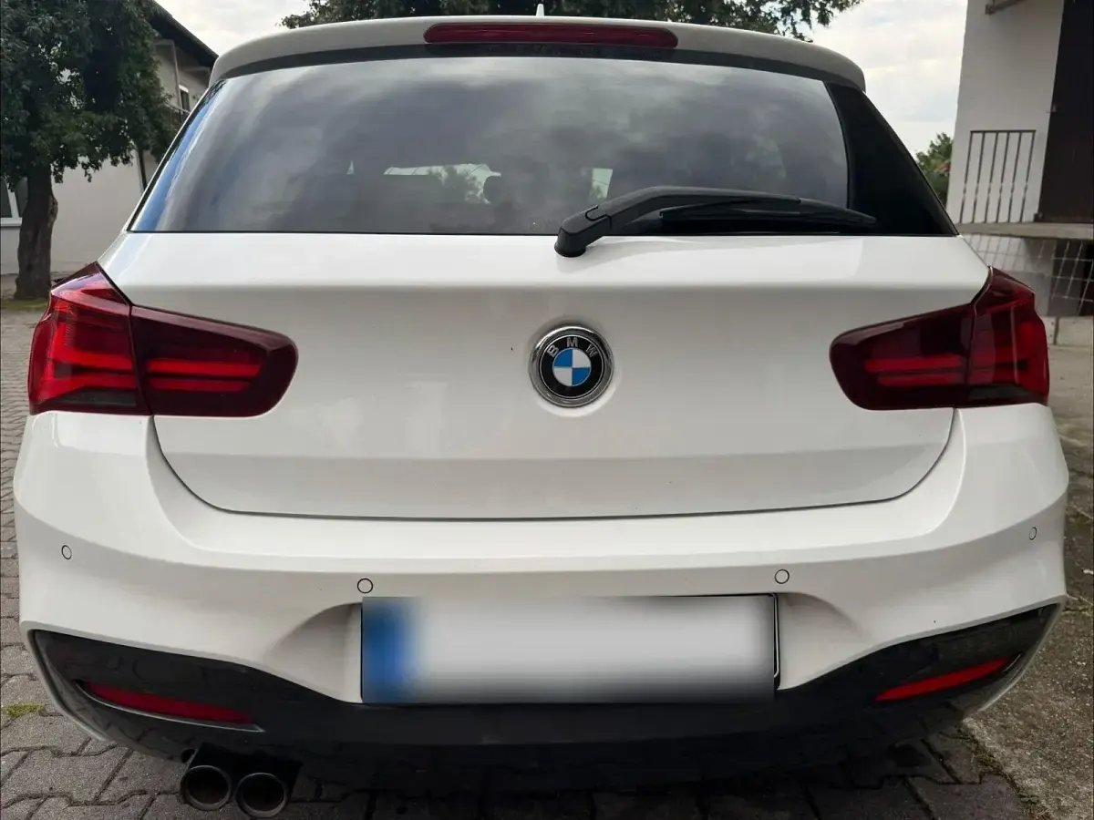Gebraucht BMW 120 M Sport 190 PS (139 kW) 2018 Weiß Limousine