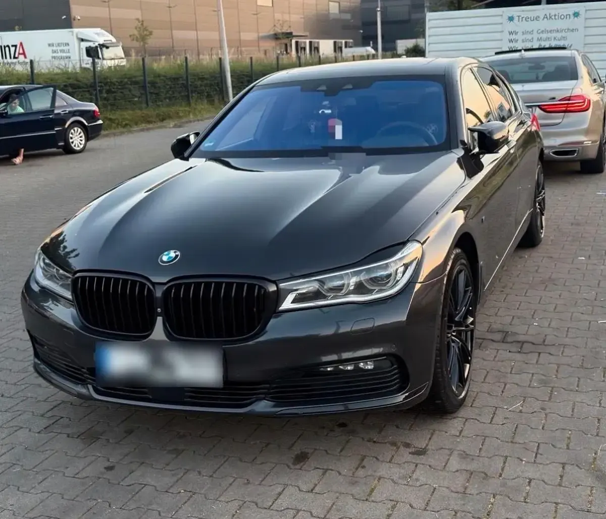 Gebraucht BMW 740 320 PS (235 kW) 2016 Schwarz Limousine