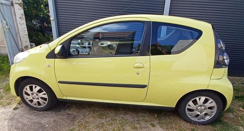 Gelb Gebraucht 2007 Citroën C1 Kleinwagen | 2.499 € (Fairer Preis) - Bild 1/4