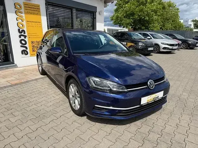 Gebraucht VW Golf VII Comfortline 150 PS (110 kW) 2019 Atlantic blue Limousine
