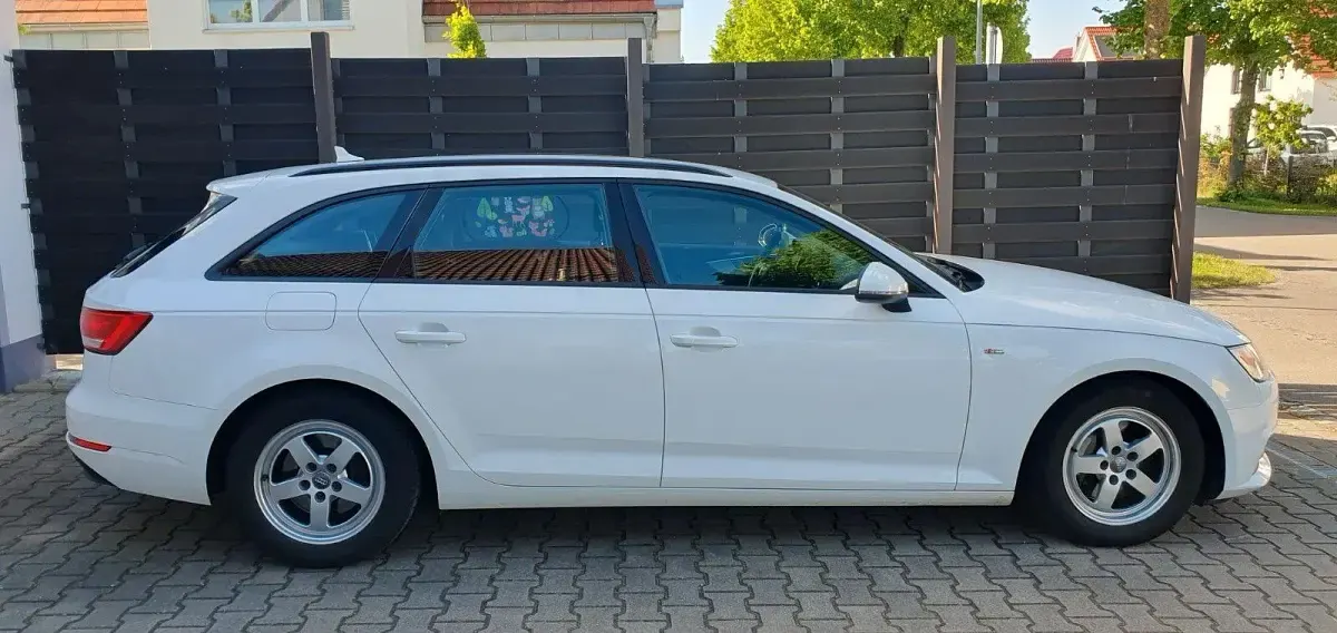 Gebraucht Audi A4 Sport 190 PS (139 kW) 2016 Weiß Kombi