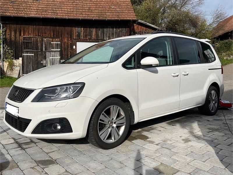 Weiß Gebraucht 2014 Seat Alhambra Ecomotive Van / Kleinbus | 12.800 € (Fairer Preis) - Bild 1/4