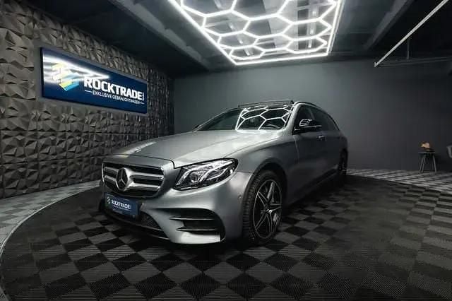Gebraucht Mercedes E300 AMG 122 PS (89 kW) 2019 Limousine