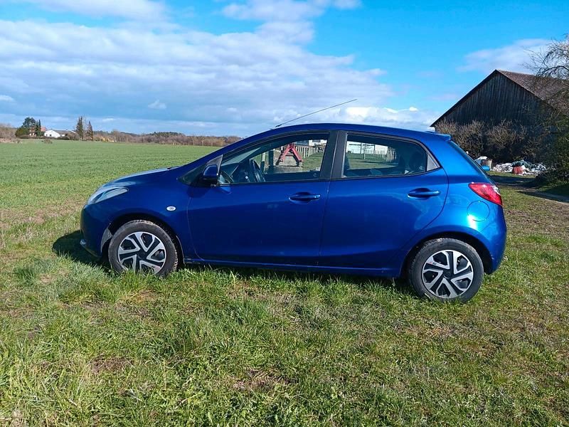 Gebraucht Mazda 2 103 PS (75 kW) 2009 Blau Kleinwagen