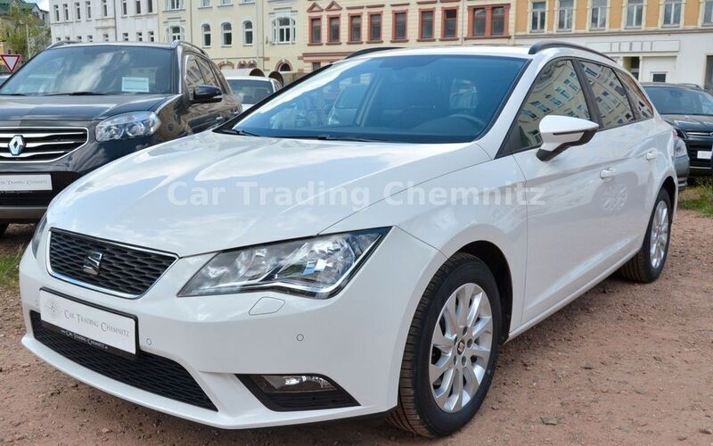 Weiß Gebraucht 2015 Seat Leon ST Style Kombi | 12.999 € (Fairer Preis) - Bild 1/4