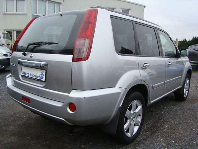 Gebraucht Nissan X-Trail 165 PS (121 kW) 2006 Silber metallic SUV