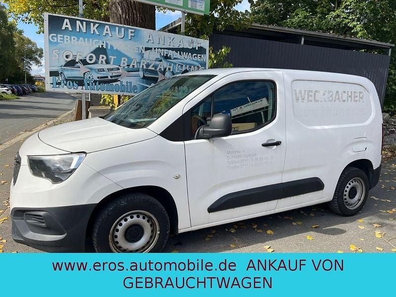 Weiß Gebraucht 2020 Opel Combo Selection Van / Kleinbus | 9.000 € (Etwas zu teuer) - Bild 1/4