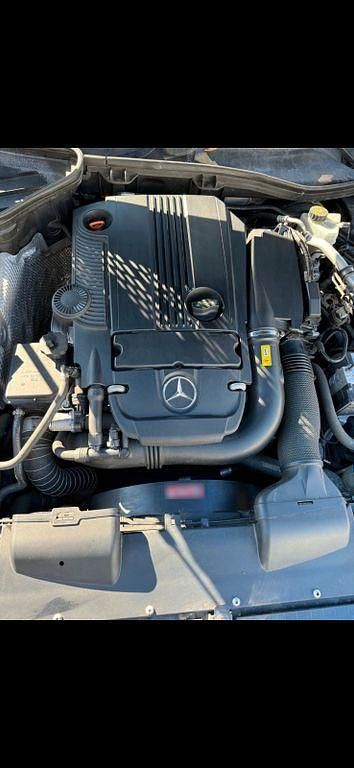 Second-hand Mercedes SLK200 184 CP (135 kW) 2011 Negru Cabrio