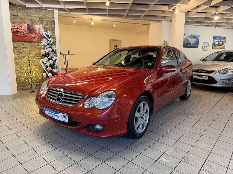 Orange Gebraucht 2004 Mercedes C200 Coupé | 4.999 € (Etwas zu teuer) - Bild 1/4