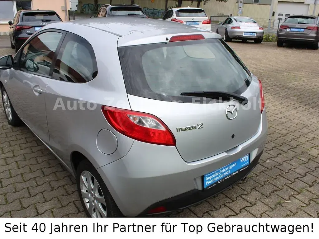 Gebraucht Mazda 2 Edition 84 PS (61 kW) 2011 Silber Kleinwagen