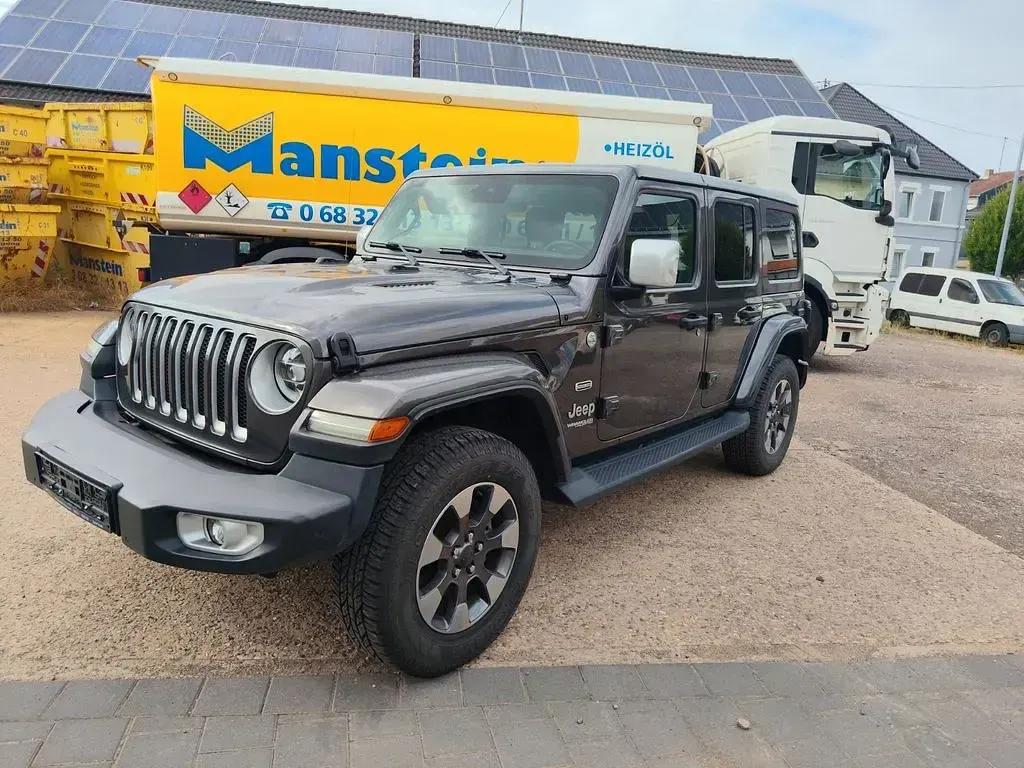 Gebraucht Jeep Wrangler Unlimited Sahara 200 PS (147 kW) 2020 Grau SUV