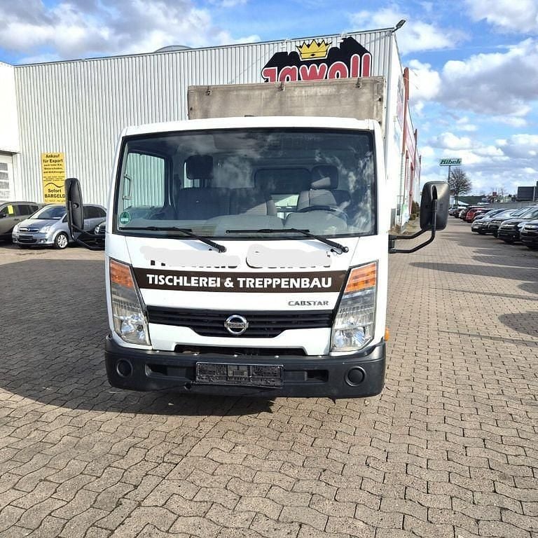 Gebraucht Nissan Cabstar 131 PS (96 kW) 2007 Weiß Pickup