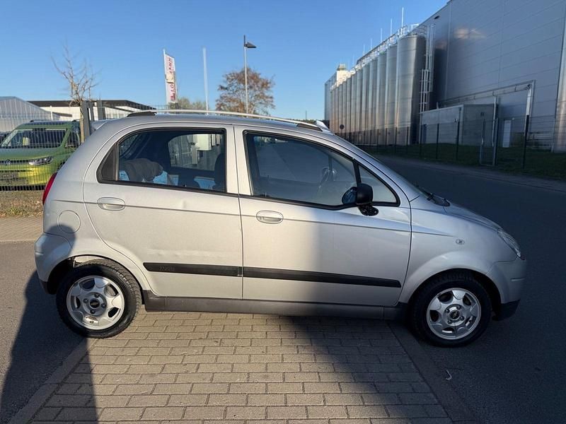 Gebraucht Chevrolet Matiz 52 PS (38 kW) 2009 Silber Kleinwagen
