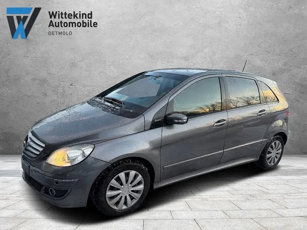 Gebraucht Mercedes B180 Edition 109 PS (80 kW) 2007 Grau Van / Kleinbus
