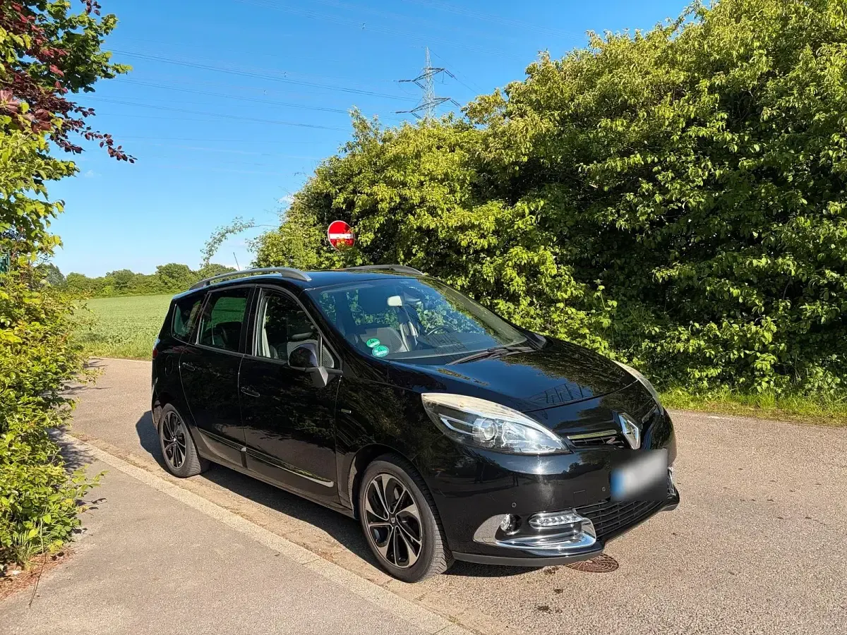 Gebraucht Renault Scénic III Bose Edition 132 PS (97 kW) 2015 Schwarz Van / Kleinbus