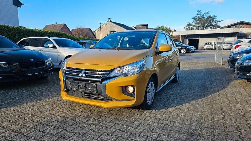 Gelb Gebraucht 2022 Mitsubishi Space Star Select Limousine | 9.480 € (Superpreis) - Bild 1/4