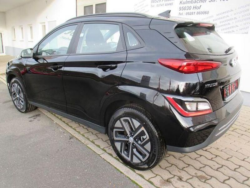 Gebraucht Hyundai Kona Select 100 kW (136 PS) 2023 Andere SUV
