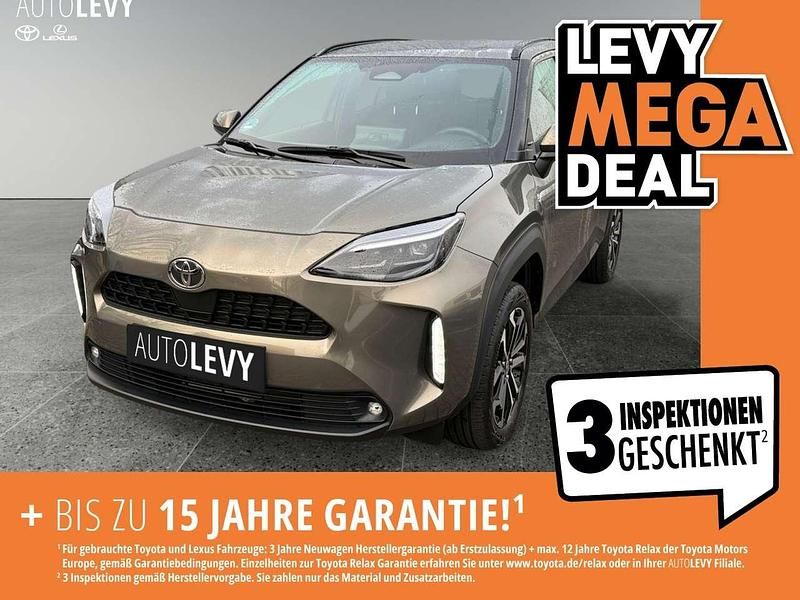 Bronze Gebraucht 2024 Toyota Yaris Cross Team SUV | 25.890 € - Bild 1/4