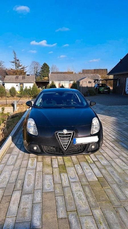 Gebraucht 2012 Alfa Romeo Giulietta Kleinwagen | 3.400 € - Bild 1/4