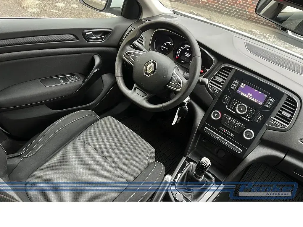 Usata Renault Mégane Life 101 CV (74 kW) 2017 Bianco Berlina