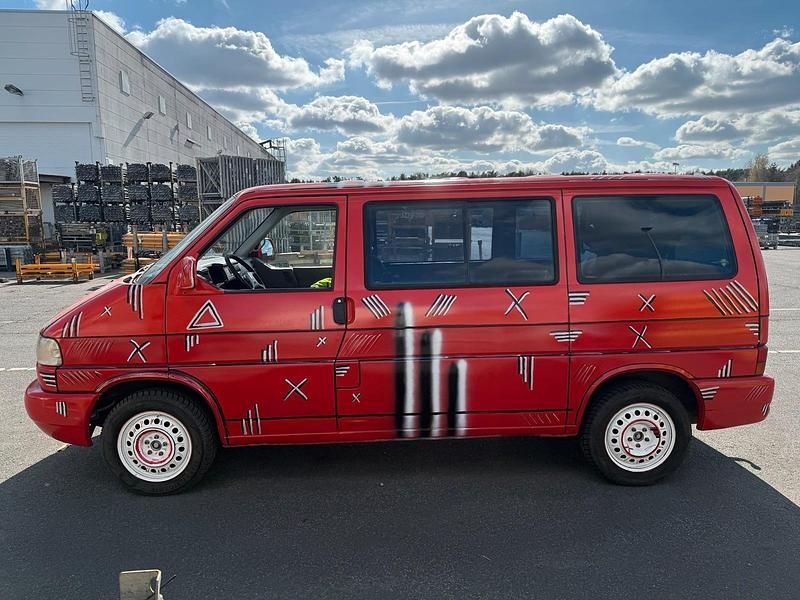 Second-hand VW T4 102 CP (75 kW) 2001 Andere farben Van