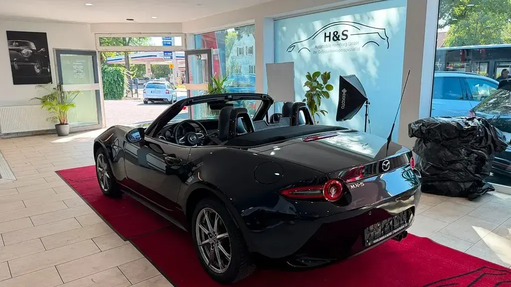 Neu Mazda MX5 Exclusive-Line 132 PS (97 kW) 2026 Jet black Cabrio
