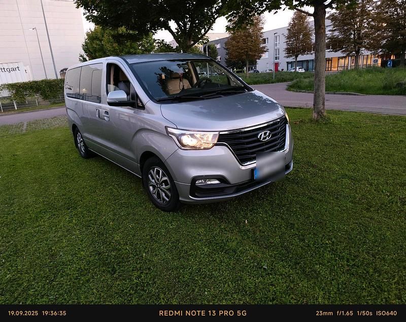 Silber Gebraucht 2019 Hyundai H-1 Van / Kleinbus | 29.999 € (Fairer Preis) - Bild 1/4