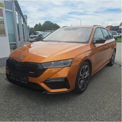 Phoenix orange Gebraucht 2024 Skoda Octavia RS Kombi | 38.690 € (Fairer Preis) - Bild 1/4