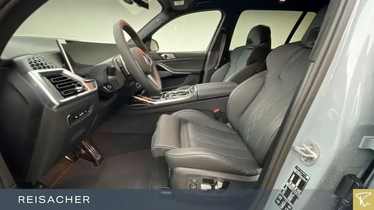 Neu BMW X7 Performance 352 PS (258 kW) 2026 Grau SUV