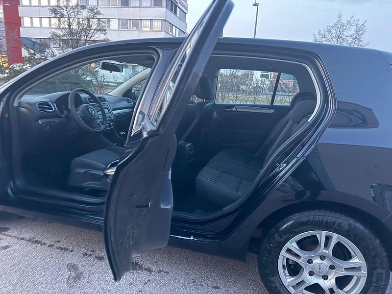 Gebraucht VW Golf VI Edition 80 PS (58 kW) 2009 Schwarz Kleinwagen