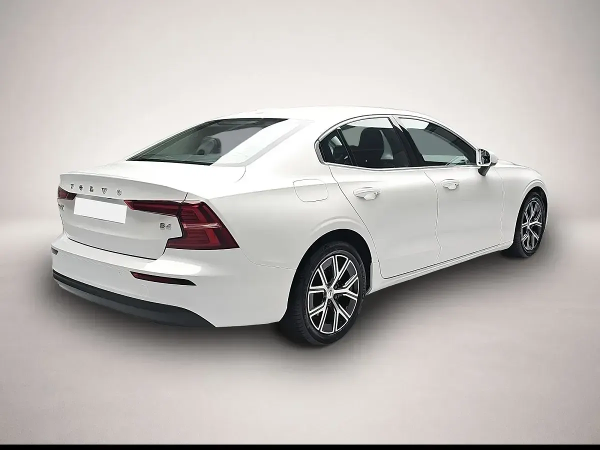 Gebraucht Volvo S60 Core 197 PS (144 kW) 2024 Weiß Limousine