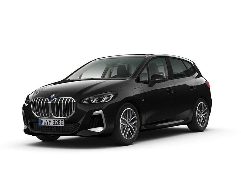 Black sapphire metallic Neu 2025 BMW 230e Active Tourer M Sport Van / Kleinbus | 69.820 € - Bild 1/4