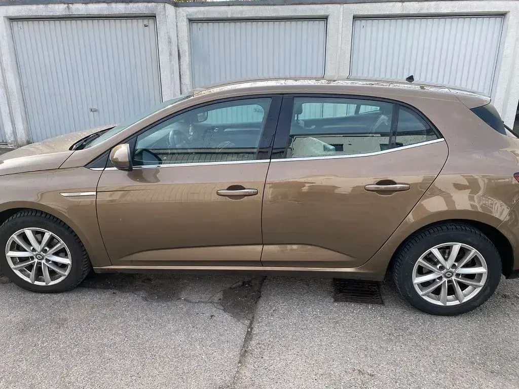 Usata Renault Mégane Play 110 CV (80 kW) 2017 Marrone Berlina