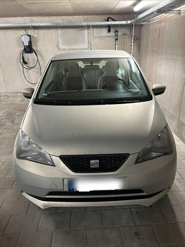 Silber Gebraucht 2012 Seat Mii Style Kleinwagen | 5.250 € (Etwas zu teuer) - Bild 1/4