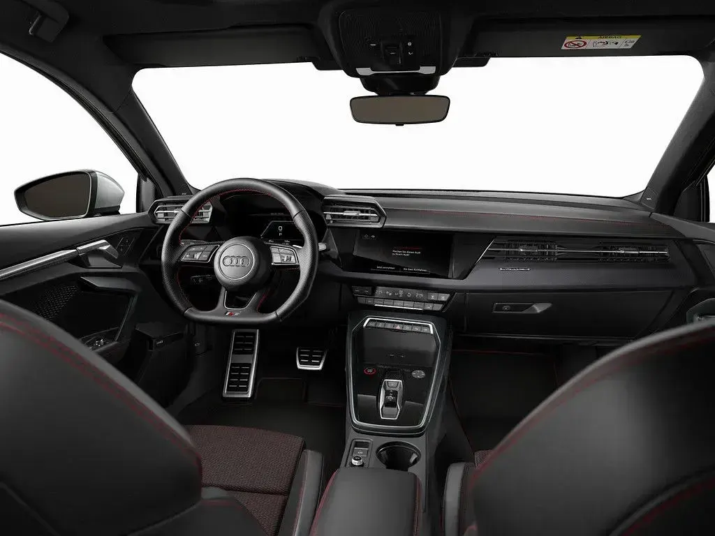 Gebraucht Audi S3 Ambiente 333 PS (244 kW) 2025 Grün / distriktgruen Limousine