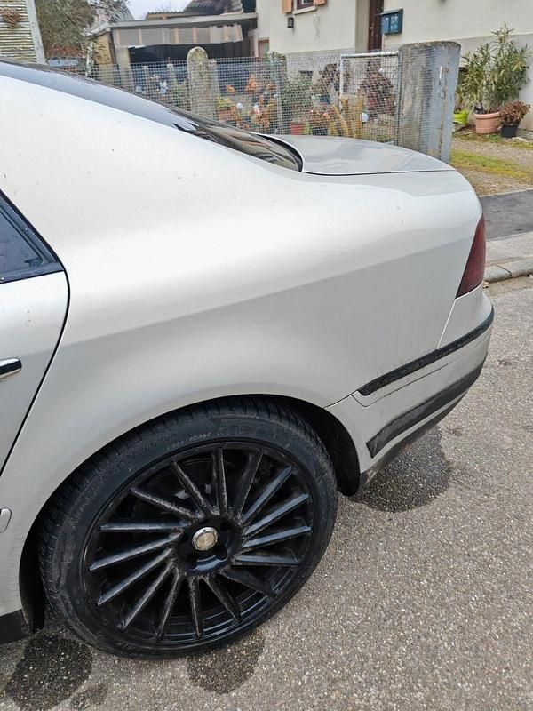 Second-hand VW Phaeton 239 CP (175 kW) 2009 Gri Berlinǎ