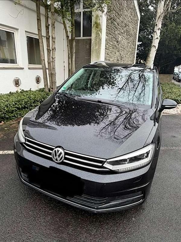 Gebraucht VW Touran Highline 150 PS (110 kW) 2017 Schwarz Van / Kleinbus