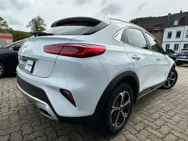 Używany Kia XCeed Vision 141 KM (103 kW) 2022 Biały SUV