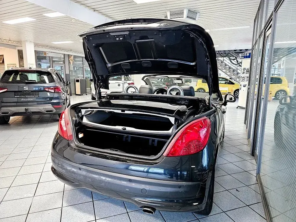 Gebraucht Peugeot 207 120 PS (88 kW) 2009 Schwarz (metallic) Cabrio
