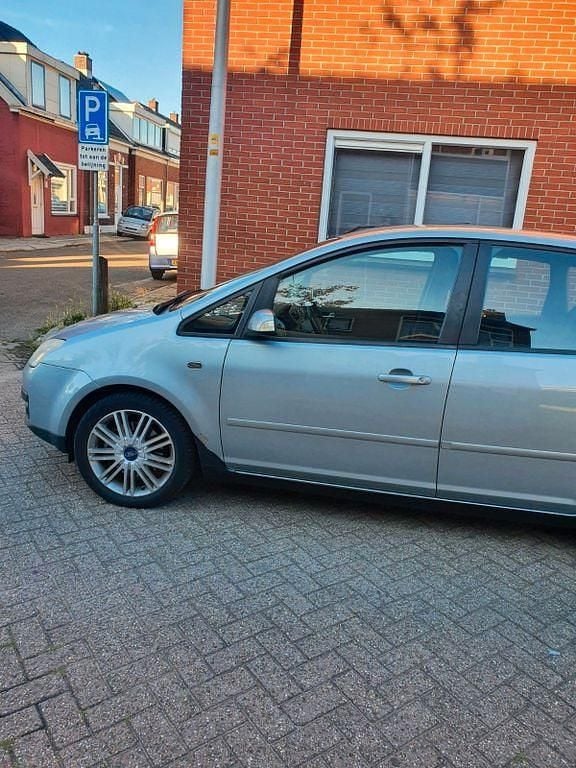 Silber Gebraucht 2004 Ford C-MAX Ghia Van / Kleinbus | 999 € (Fairer Preis) - Bild 1/4