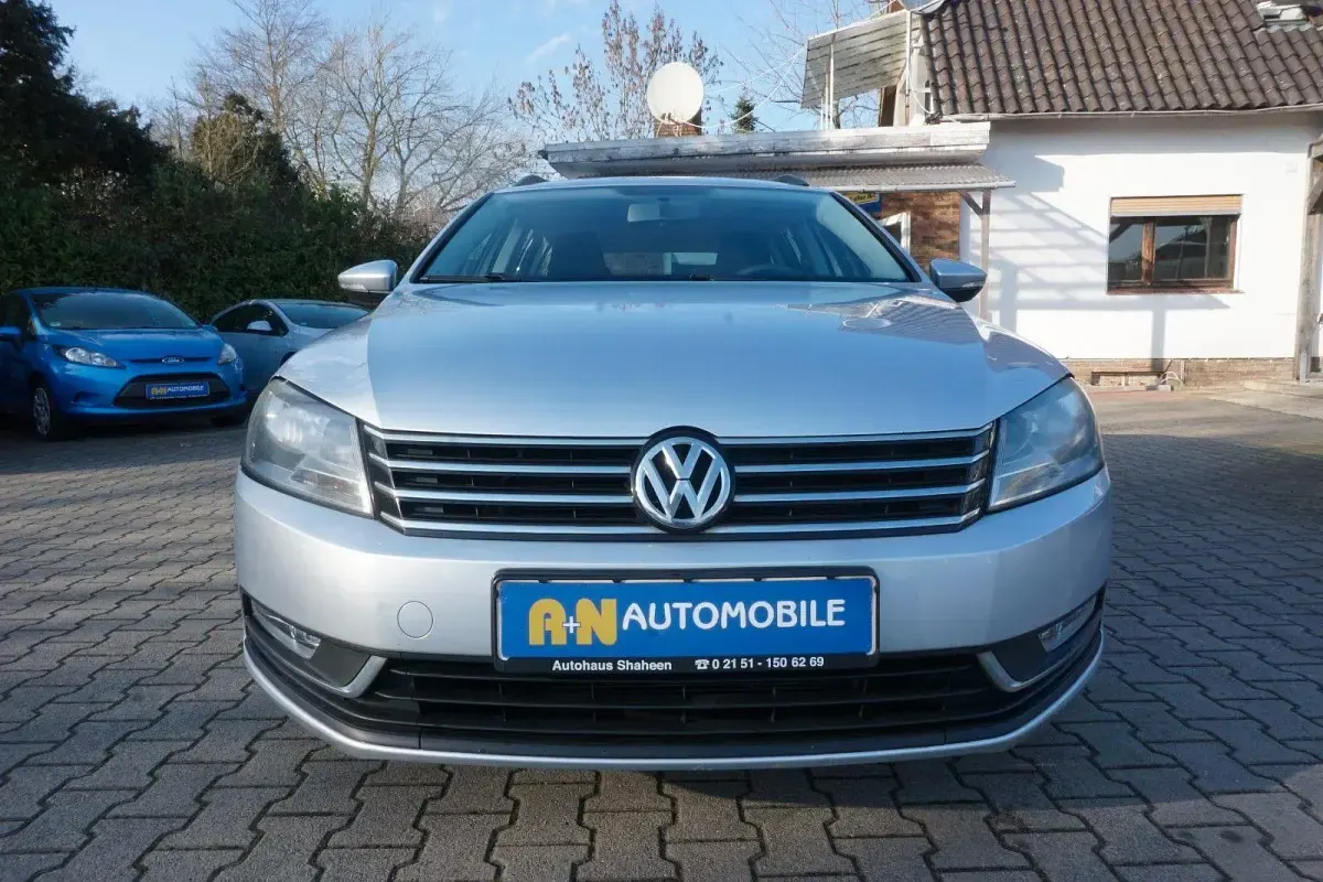 Gebraucht VW Passat Trendline 140 PS (102 kW) 2011 Silber Kombi