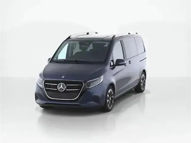 Gebraucht Mercedes V220 Style 163 PS (119 kW) 2025 Blau Van / Kleinbus