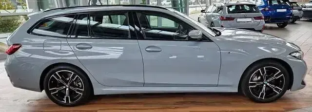 Gebraucht BMW 330 M Sport 245 PS (180 kW) 2025 Grau Limousine